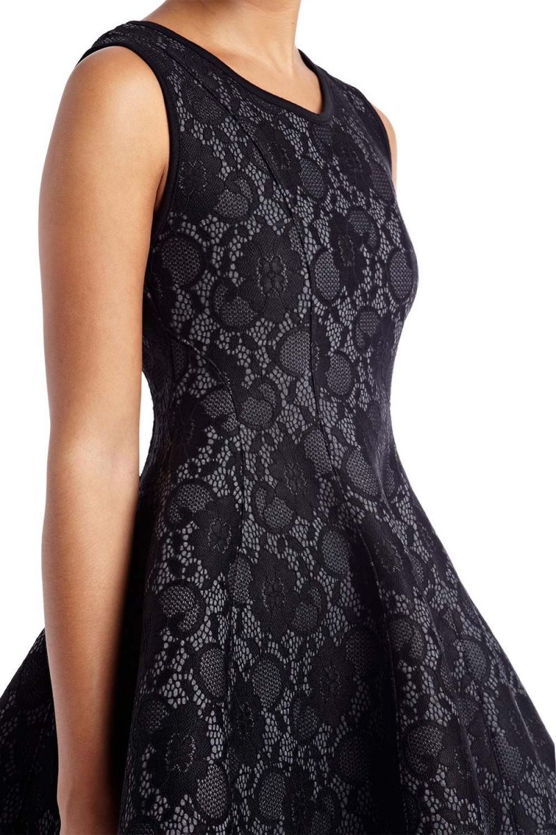 Vestido corto de fiesta negro con vuelo nochevieja, fin de año